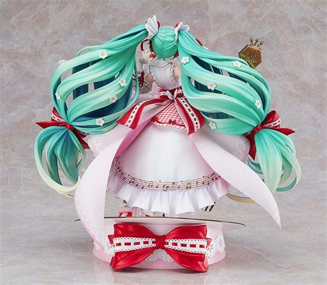 Vocaloid Hatsune Miku Strawberry Motif (15th Anniversary) 1/7 Scale Fi– USA Gundam Store