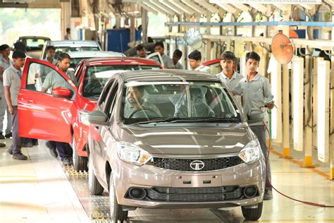 Tata Motors’ Sanand Plant Surpasses 5 Lakh Production - CarSaar