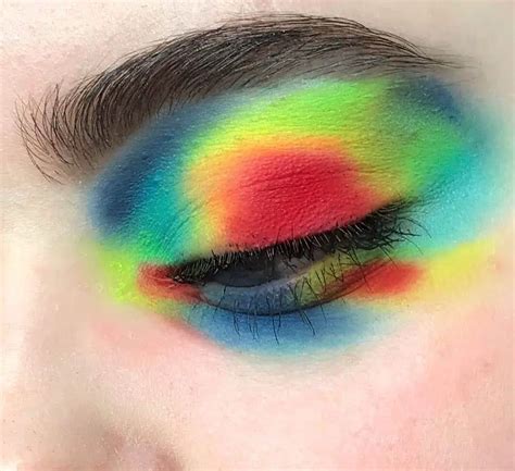 Extraordinary Makeup Styles by Natasha Jones – SORTRA