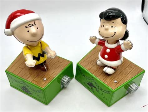 HALLMARK 2017 PEANUTS Christmas Dance Party CHARLIE BROWN And LUCY ...
