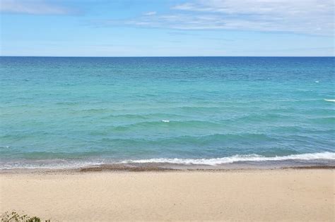 Pictured Rocks beaches: 7 Lake Superior beaches in Michigan in the UP's ...