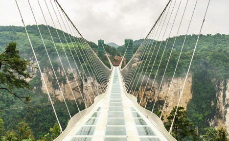 Hongyagu Glass Bridge | Dornob