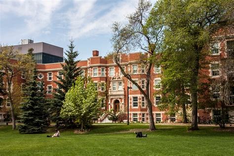 A Complete Guide to the University of Alberta in Canada - Abroadin