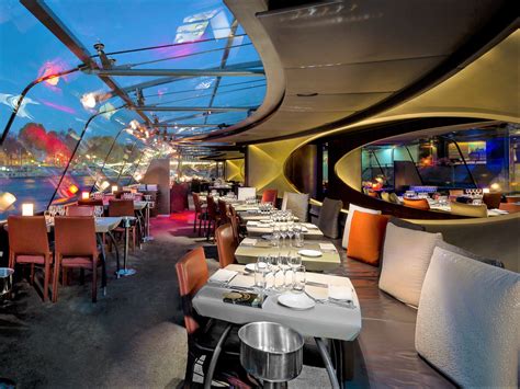 Paris Bateaux Parisiens Illuminations Dinner Cruise with Live Music ...