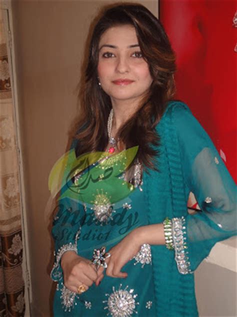 Pashto Singer Gul Panra New Wallpapers | Pakistan India Showbiz HD ...