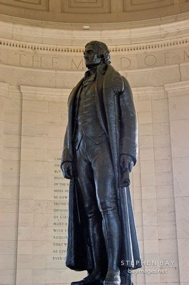 Photo: Statue of Thomas Jefferson. Jefferson Memorial, Washington, D.C., USA.