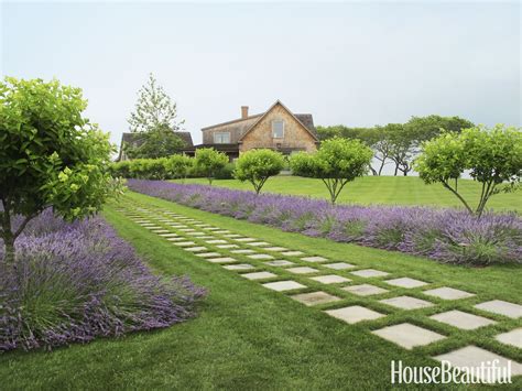 85 Landscaping Ideas That Make the Most of Your Outdoor Space | Landscape design, Urban garden ...