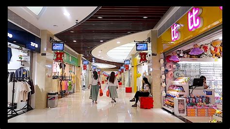 CHINA: HUGE Shopping Mall in LIJIANG, Yunnan | Chinese Mall Tour - YouTube