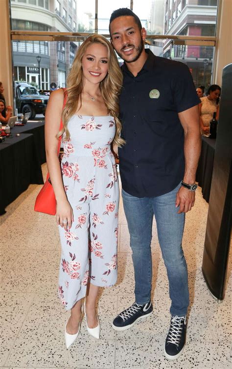 Here's what to know about Carlos Correa, Daniella Rodriguez's engagement ring