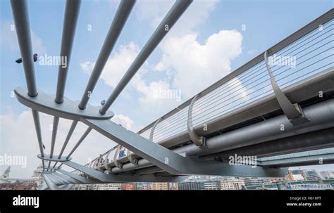 Modern construction of Millennium Bridge in London Stock Photo - Alamy