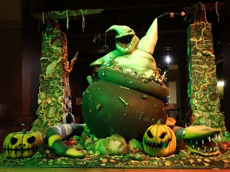 Video: Disney's Grand Californian Hotel Celebrates Halloween with Live ...