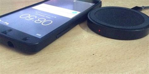 Nexus 5 Wireless Charging - SocialMaharaj