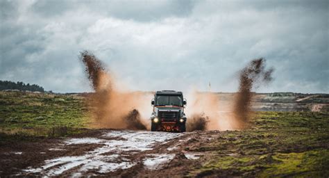 Zlato pro tým FESH FESH z BAJA Poland | Trucker