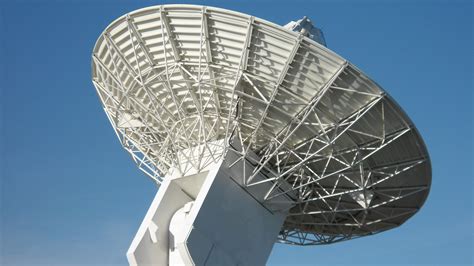 Space in Images - 2011 - 11 - Galileo L-band antenna at Redu