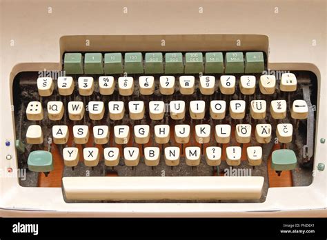 Vintage Mechanical Typewriter Machine Keyboard Stock Photo - Alamy