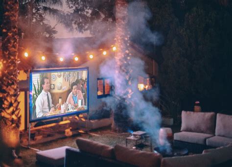 14 Cozy Backyard Movie Night Ideas to Inspire You