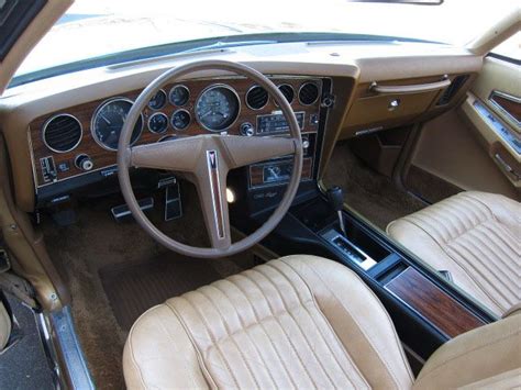 1976 Pontiac Grand Prix Interior and Dashboard