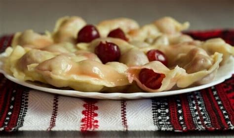 cherry varenyky | Ukrainian recipes