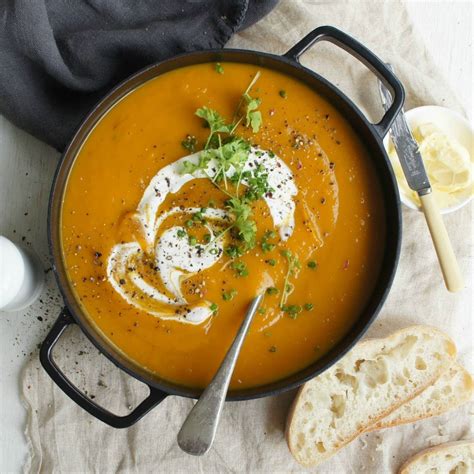 Slow Cooker Roast Pumpkin Soup | The Cake Boutique