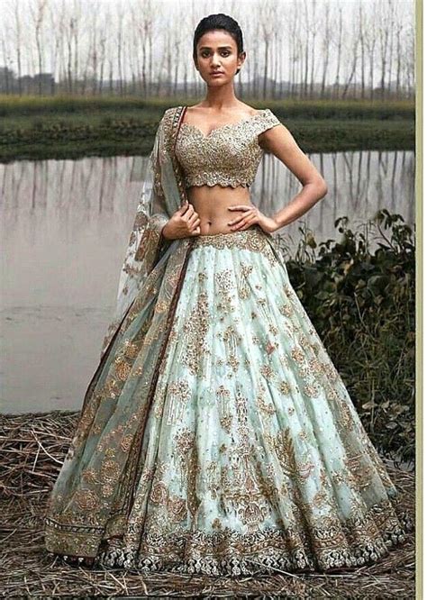 Beautiful Hand Embroidered Lehenga-Choli. | Indian bridal dress ...