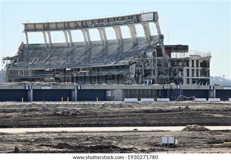 13 Stadium San Diego Under Construction Images, Stock Photos, 3D ...