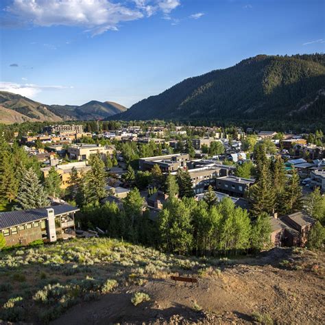 Ketchum, Idaho, Has Plenty of Available Jobs, but Workers Can’t Afford ...