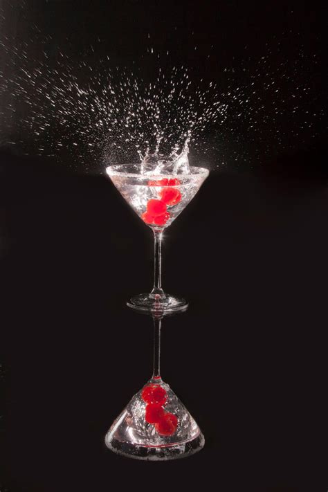 Fab Foodie Fotos: Action beverage photography- cherry drop