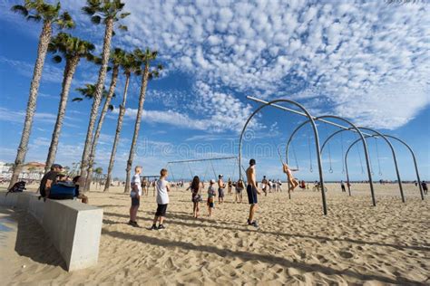 Muscle Beach in Santa Monica, LOS ANGELES Editorial Stock Photo - Image of strength, outdoors ...