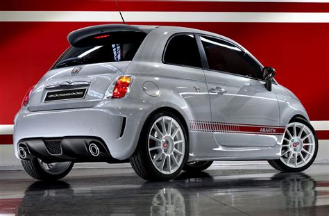 Fiat Abarth 500 - Photos, News, Reviews, Specs, Car listings