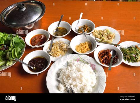 Myanmar rice dessert hi-res stock photography and images - Alamy