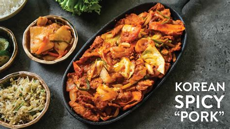 Vegan Korean Spicy "Pork" Bulgogi (Jeyuk Bokkeum 제육볶음) with a delicious ...