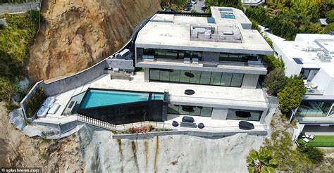 Billionaire lottery winner Edwin Castro buys a new $47m LA compound ...