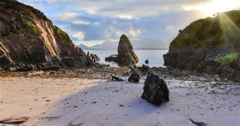 ‘Hidden away’: 10 of the best secret beaches in Ireland, according to ...