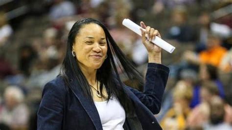 Gamecocks' Dawn Staley asks basketball fans to send cards to sister ...