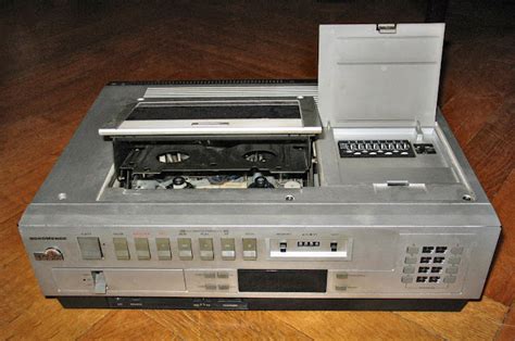 thatgeekdad: If you didn't know, VCRs were still being made, but not ...