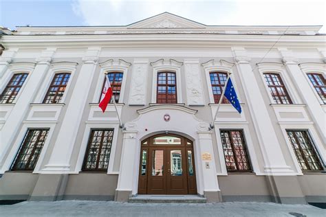 Polish embassy moving to Pac Palace in Vilnius Old Town - EN.DELFI