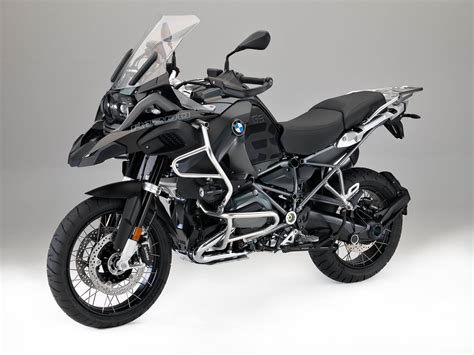 2017 BMW R1200GS Adventure Triple Black Looks Sleek - autoevolution