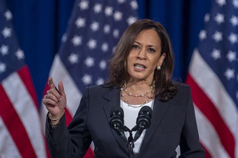 Kamala Harris hace historia como la primera mujer en llegar a la ...