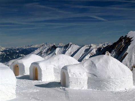 Igloos and Ice: the tiny houses of the Inuit Culture