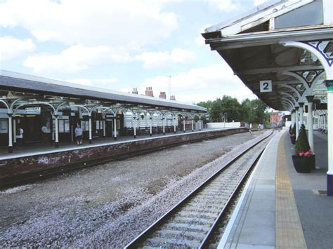 Selby Railway Station © David Ward cc-by-sa/2.0 :: Geograph Britain and Ireland