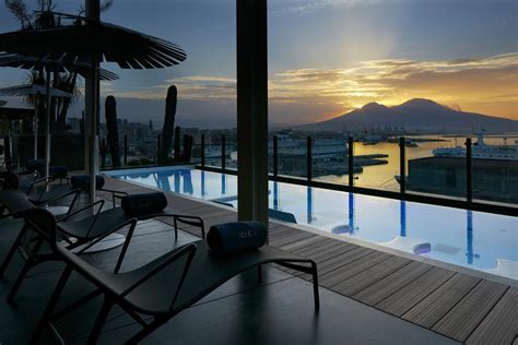 Editor Picks: 5-star Hotels in Naples, Italy