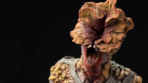 Le Clicker De The Last Of Us Part II Obtient Une Statue Terrifiante ...