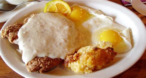 Country Fried Steak at Cracker Barrel | Yummy food, Food, Country fried