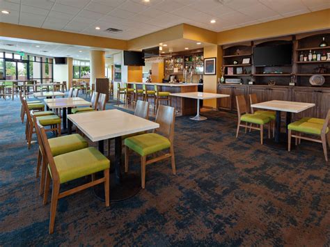 Hotels in Palmdale, CA | Holiday Inn Palmdale-Lancaster