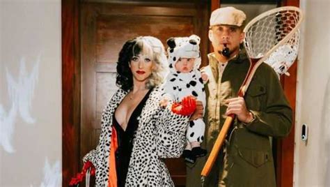 Kansas City Chiefs QB Patrick Mahomes, family dress up as characters ...