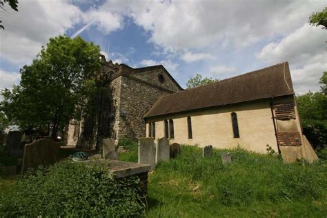 Dagenham Parish Church in The Vicarage, Church Ln, Dagenham RM10 9UL, UK