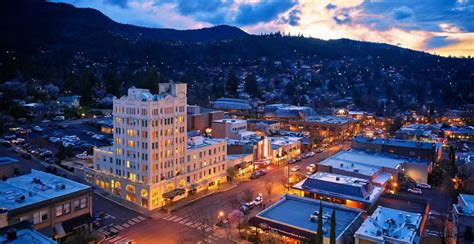 Ashland Springs Hotel – Historical Hotel in Downtown Ashland Oregon