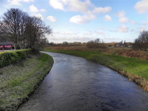 River Mersey from Crossford Bridge © David Dixon :: Geograph Britain and Ireland