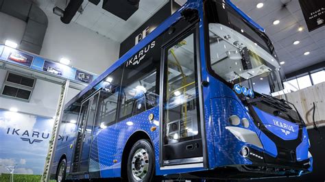 Ikarus launches new midibus prototype and presents plans for electric ...