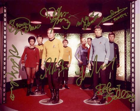 Star Trek (1966) 8x10 color photo cast signed by William Shatner (Kirk ...